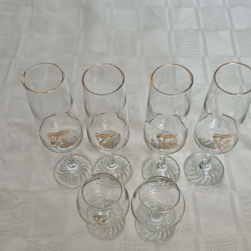 Gold Accent Glassware Set - Picture 3 of 16